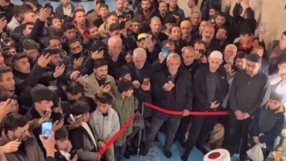 Patnos’ta Sakal-ı Şerif Heyecanı: Vatandaşlar Camiye Akın Etti