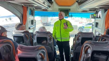 Kars Emniyeti Yollarda Kuş Uçurtmuyor: Sürücülere Hayati Uyarılar Geldi