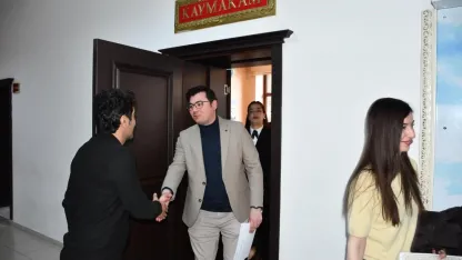 Sarıkamış Kaymakamı Aslantatar Fedakar Doktorları Başarı Belgesiyle Ödüllendirdi