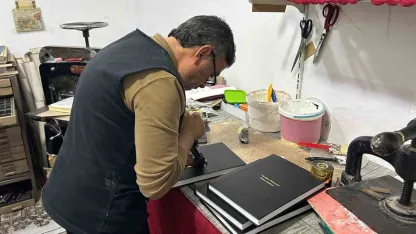 Van'ın Son Cilt Ustası Mehmet İzci 47 Yıllık Zanaatını Yaşatıyor