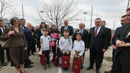 TBMM Başkanı Numan Kurtulmuş Romanya’da Türk Toplumuyla Bir Ara bir Gelişmiş