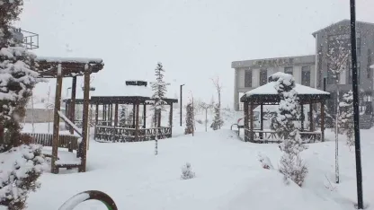 Başkale’de Mart Ayı Sonunda Kar Sürprizi