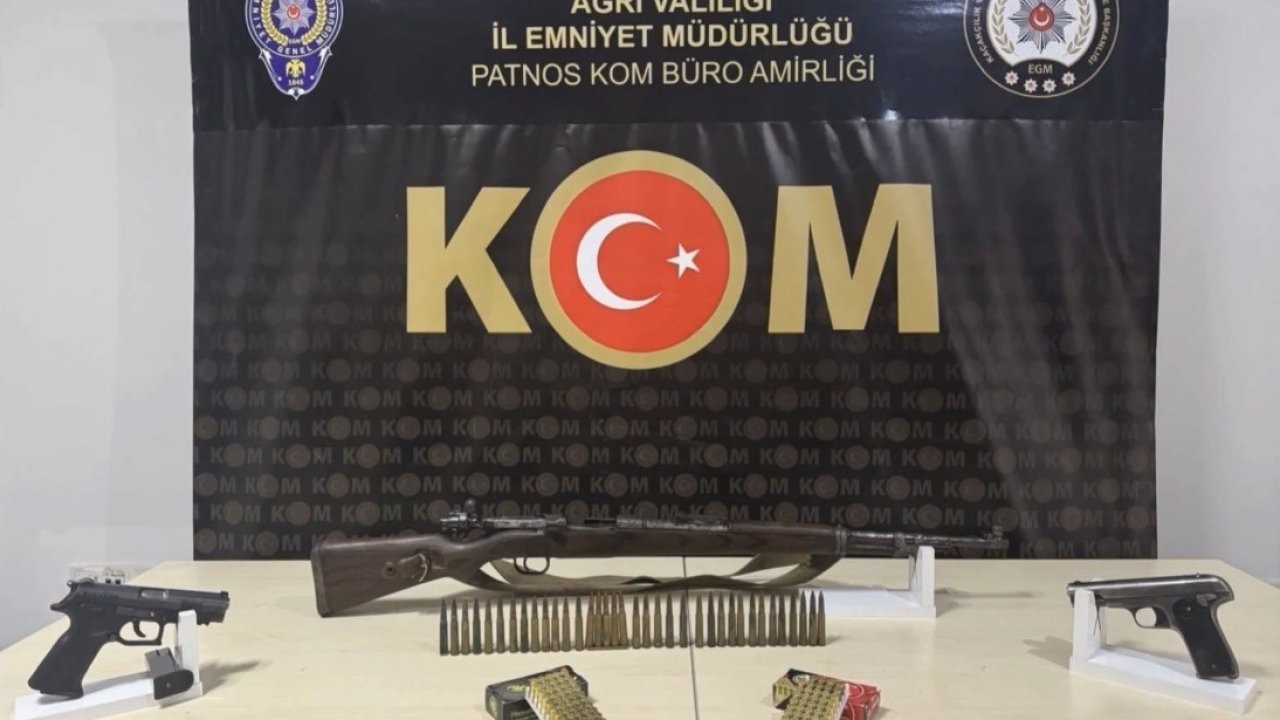 Ağrı'da polisten kaçakçılara darbe: Binlerce paket ve ruhsatsız silah yakalandı