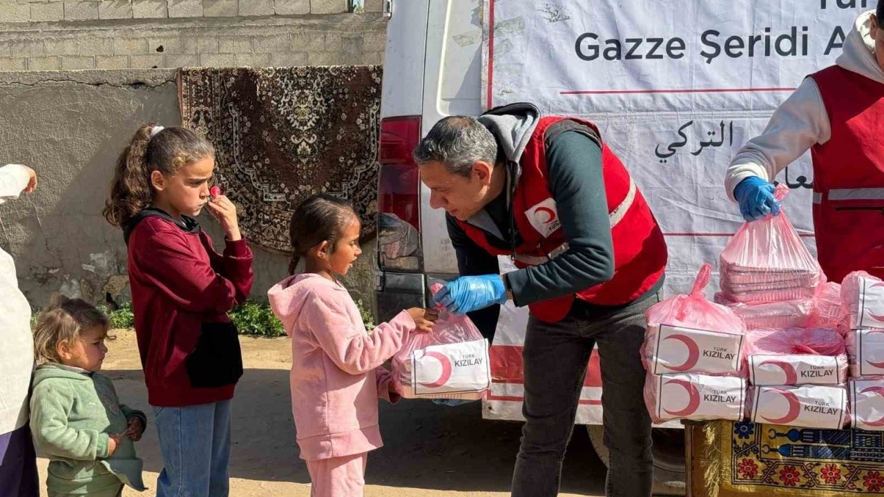 Ağrı’daki Öğrencilerden Gazze’ye 650 Bin Liralık Kardeş Eli Yardımı