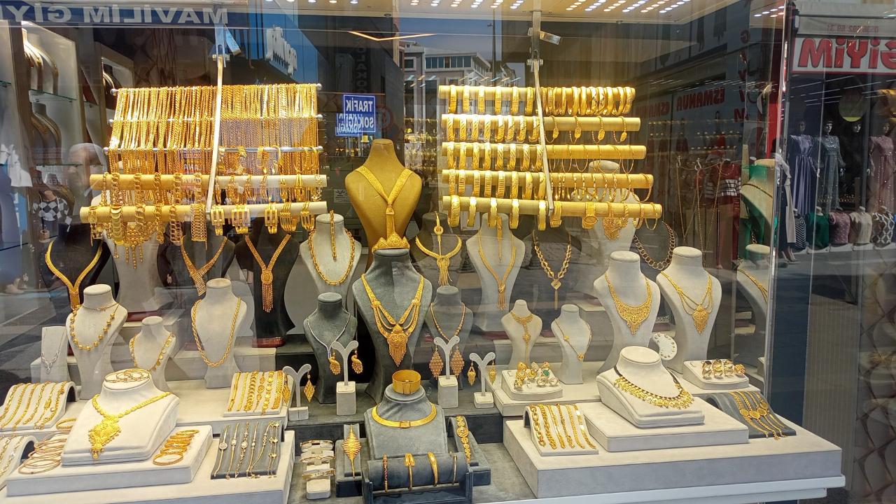 Altın Fiyatlarında Sert Yükseliş: Iğdır Kuyumcular Derneği Güncel Listeyi Paylaştı!