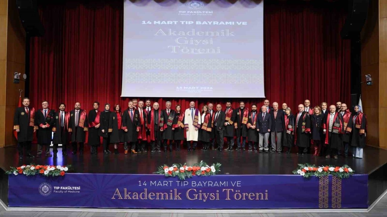 Atatürk Üniversitesinde Tıp ve Akademik Giysi Töreni coşkuyla kutlandı
