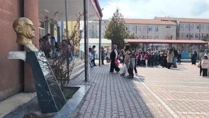 Binlerce Öğrenci İçin İlk Zil Çaldı! Iğdır’da Okul Bahçeleri Yeniden Şenlendi