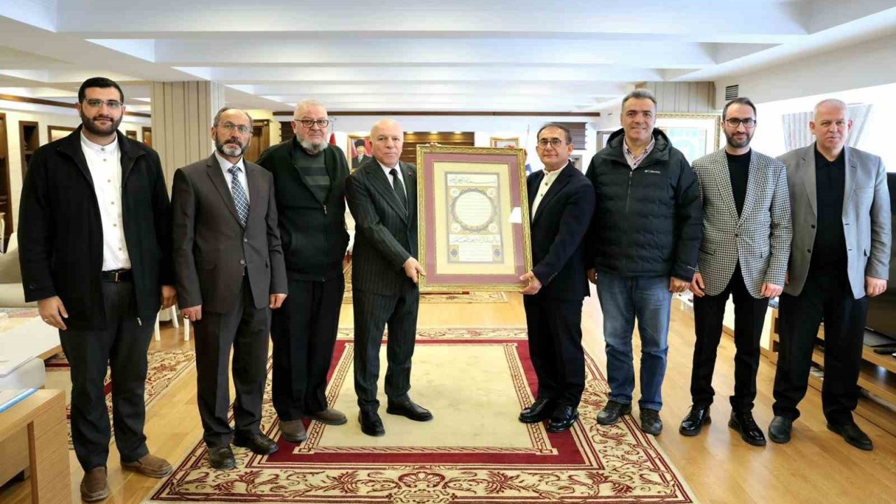 Ebu İshak Vakfı yönetiminden Başkan Sekmen’e nezaket ziyareti