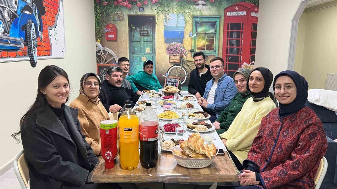 Erzurum'da anlamlı iftar sürprizi