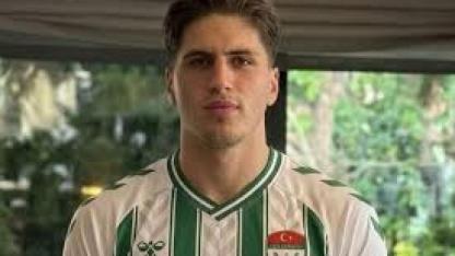 Genç Futbolcu Tatil İçin Gittiği İstanbul'da Hayatını Kaybetti