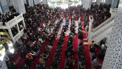 Güneşin Doğduğu İlk İlde Bayram Heyecanı: Iğdır Camilere Akın Etti!