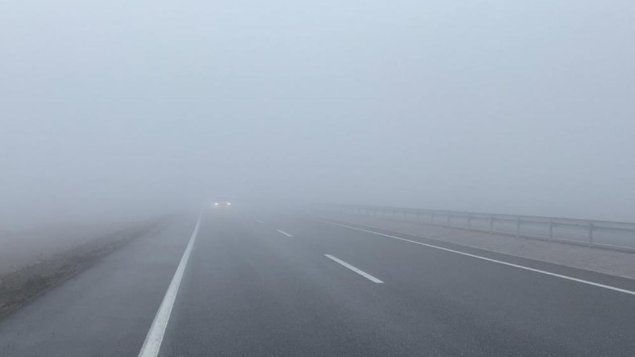 Iğdır-Doğubayazıt Yolunda Sürücülere Zor Anlar: Yoğun Sis Ulaşımı Vurdu