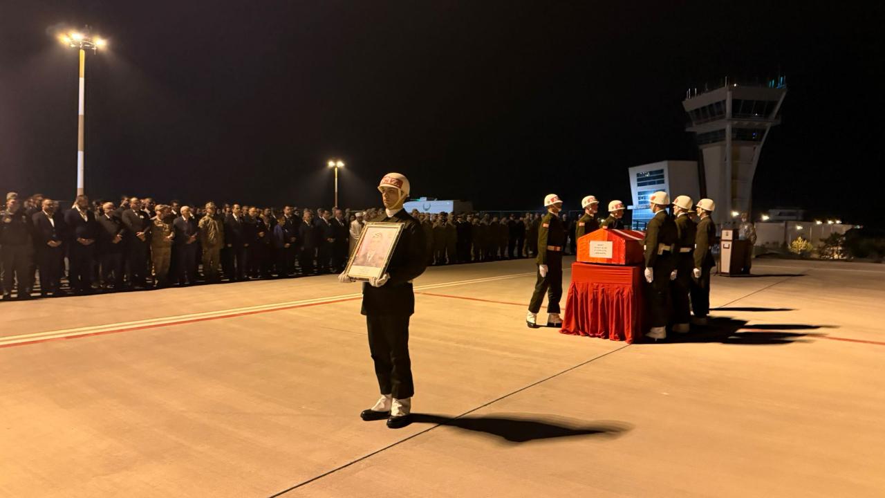 Iğdır Havalimanı’nda Acı Tören: Şehit Yusuf Açay Dualarla Uğurlandı!