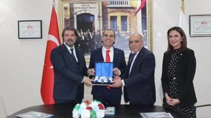 Iğdır Valisi M.Fırat Taşolar’dan Iğdır Ticaret ve Sanayi Odası’na Ziyaret