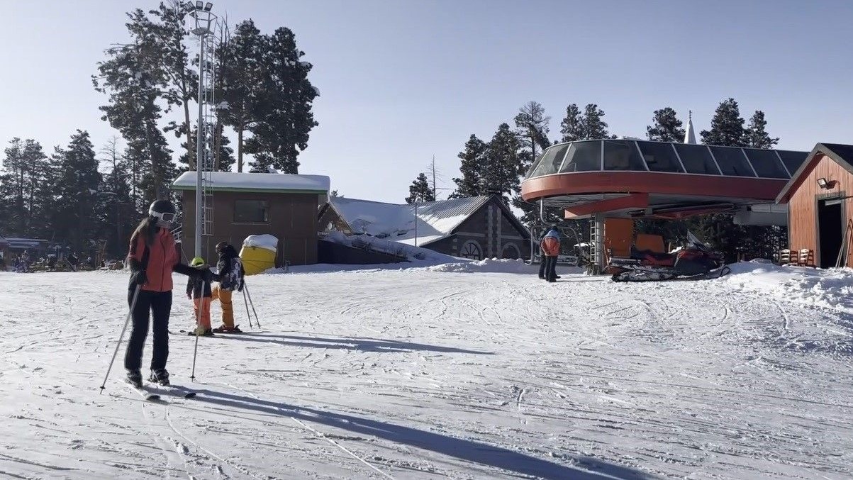 Iğdır’a komşu kapısında kar rekoru: Kristal karlar diyarında sezon uzatıldı!