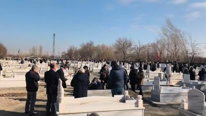 Iğdır’da Asırlık Gelenek: ‘Ölü Bayramı’ Kabristan Ziyaretleriyle Başladı