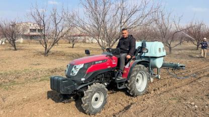 Iğdır’da “Beyaz Gelinlik” Öncesi Kritik Mesai: Kaysı Bahçelerinde İlaçlama Başladı