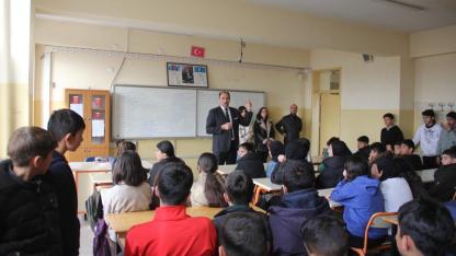 Iğdır’da Eğitim Turu: Müdür Aziz Gün’den Sınıflarda Samimi Sohbet