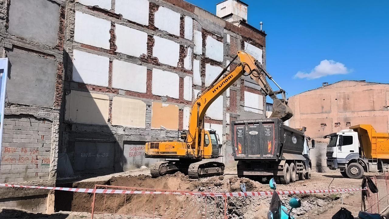 Iğdır’da İnşaat Sektörü Bayram Sessizliğini Bozdu: Şantiyelerde Mesai Başladı!