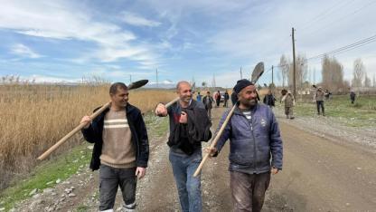Iğdır’da İmece Ruhu: Çalpala Köylüleri Su Kanalları İçin Omuz Omuza!