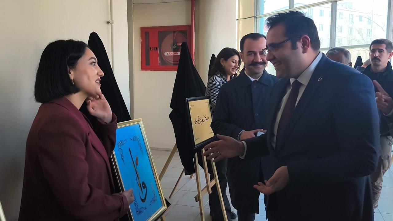 Iğdır’da “Sanatın Diliyle Değerlerimiz” Sergisi Açıldı