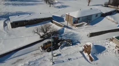 Iğdır’ın Zirvelerinde Kar Mesaisi: Dev Ekiplerin Beyaz Esaretle Mücadelesi Havadan Görüntülendi