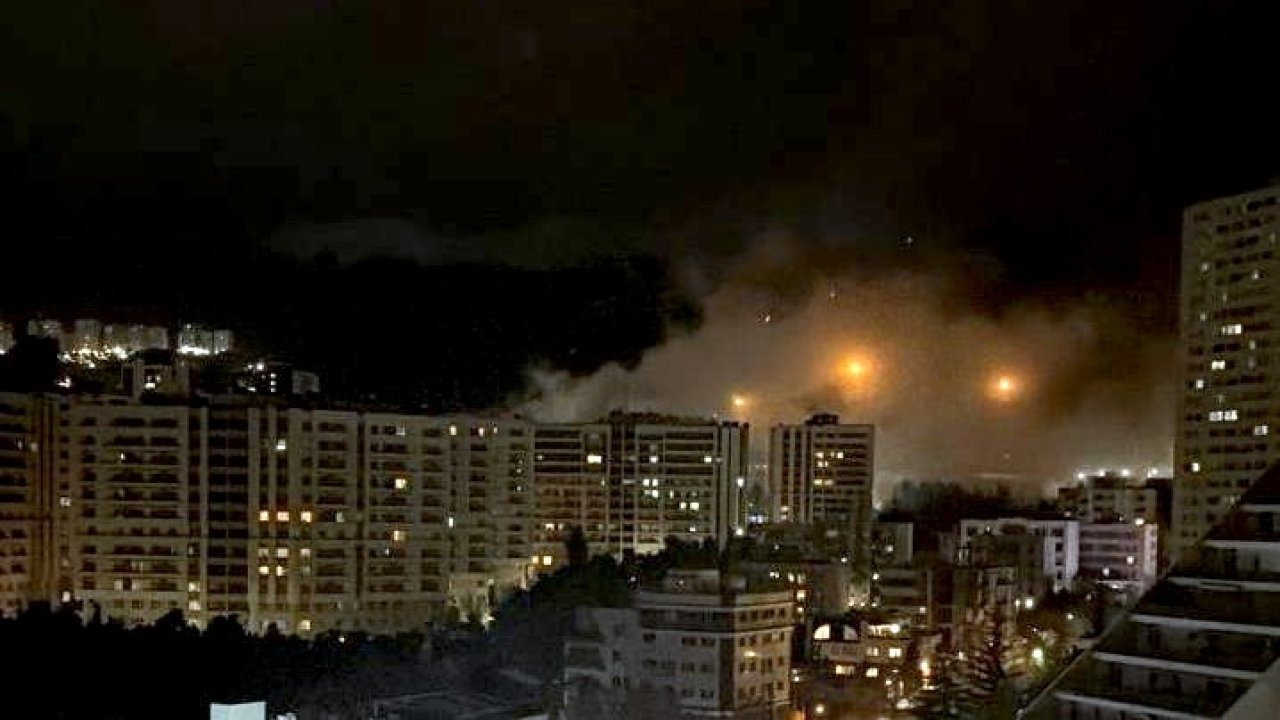 İran Kızılayı Tahran Saldırılarında Yerleşim Alanlarının Hasar Gördüğünü Açıkladı