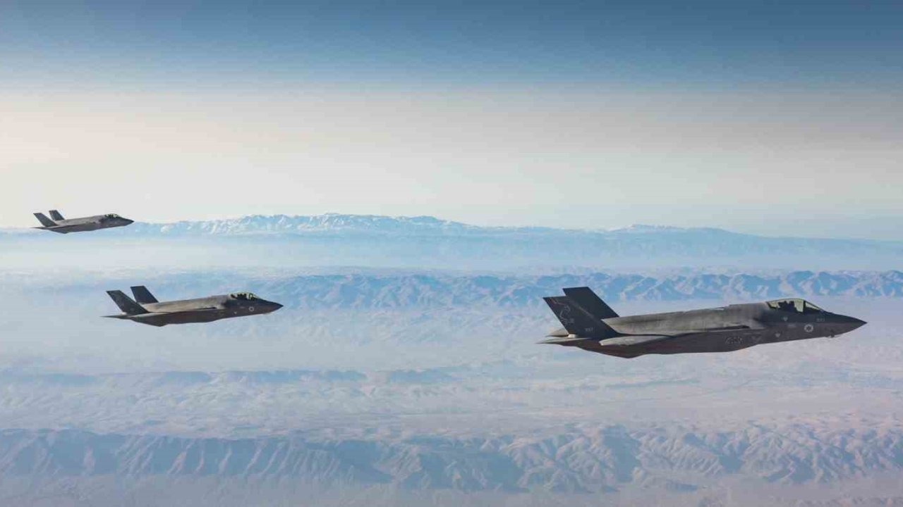 İsrail ve İran Arasında Askeri Hareketlilik Sürüyor