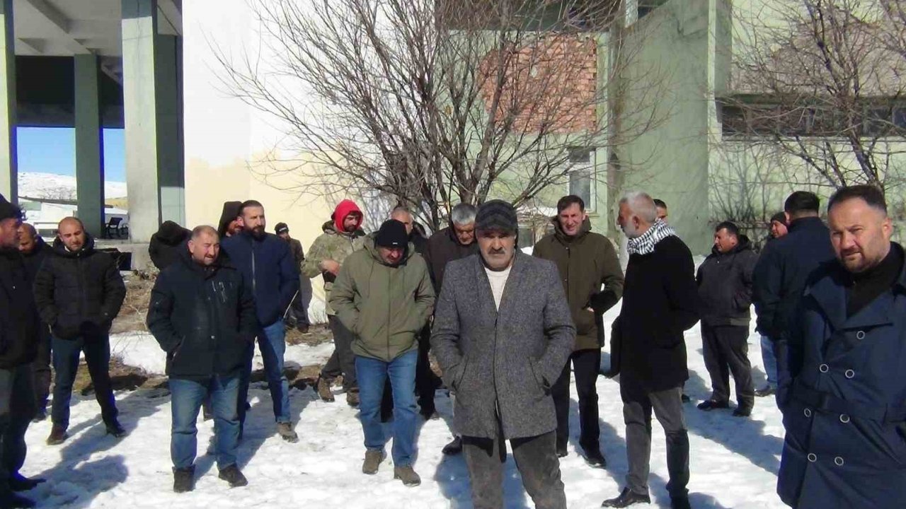 Kars Karadağ Mahallesi’nde Taş Ocağı Protestosu: Mahalleli Projeye Karşı Çıkıyor