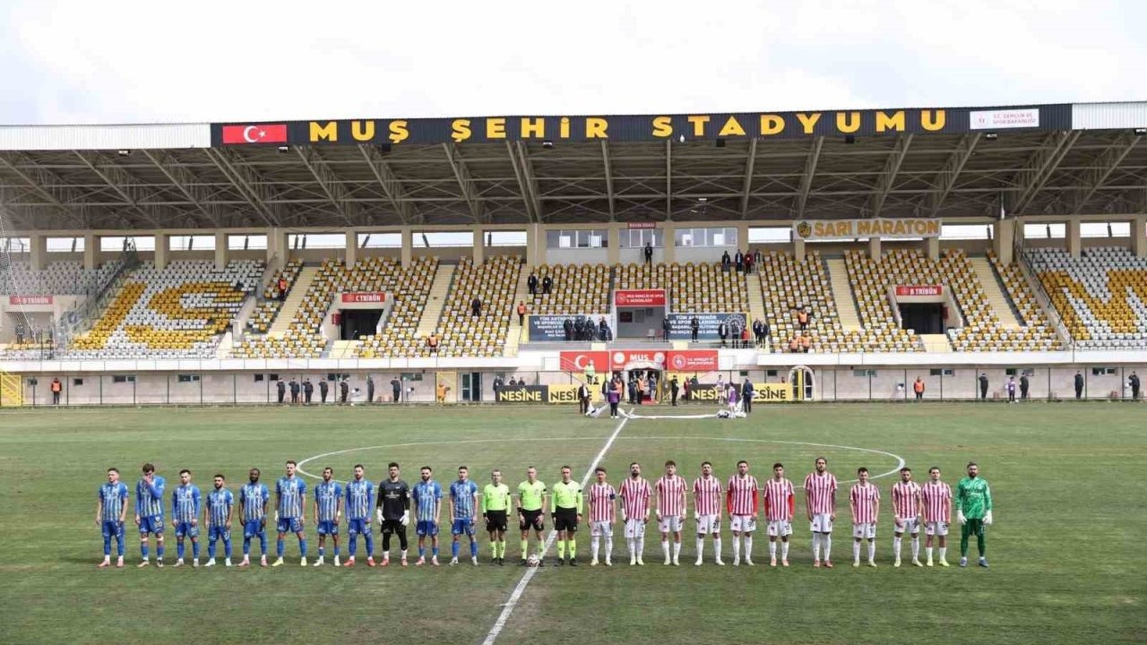 Muş Spor Kulübü Kendi Sahasında Gövde Gösterisi Yaptı