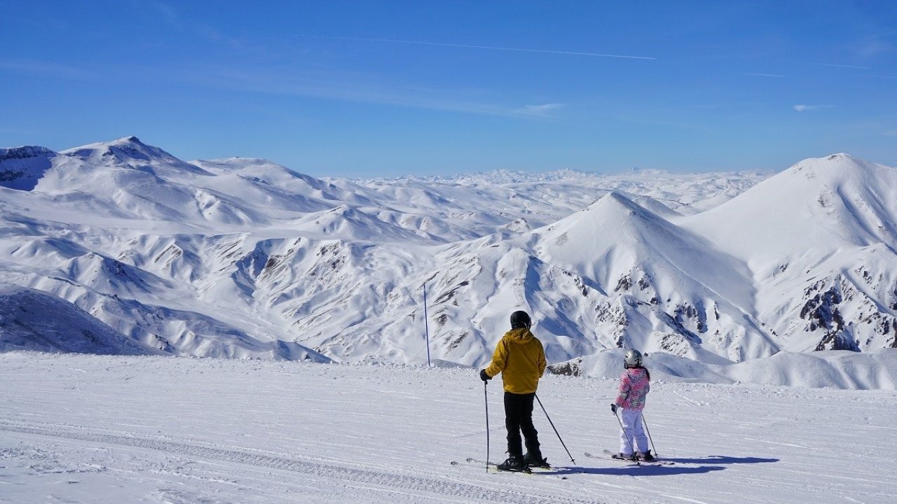 Palandöken'de Kayak Sezonu Nisan Ortasına Uzadı
