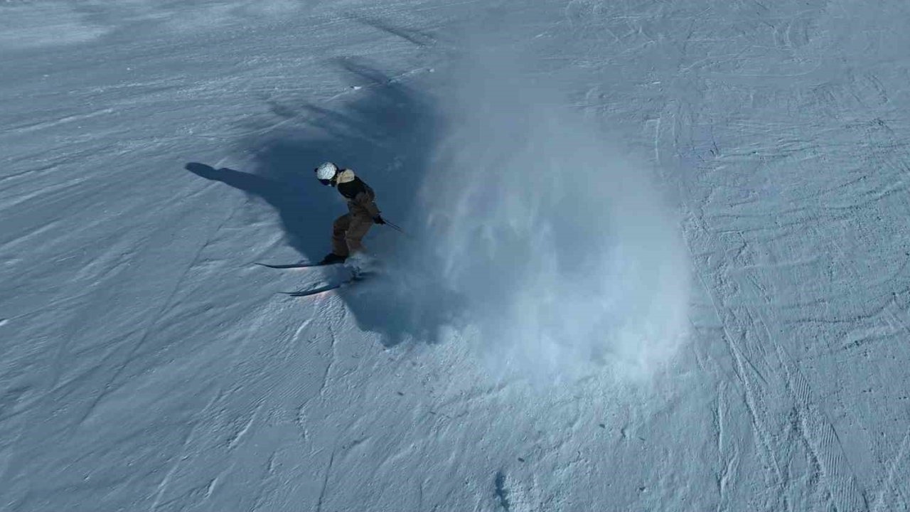 Palandökenin Zirvesinden Adrenalin Dolu İniş