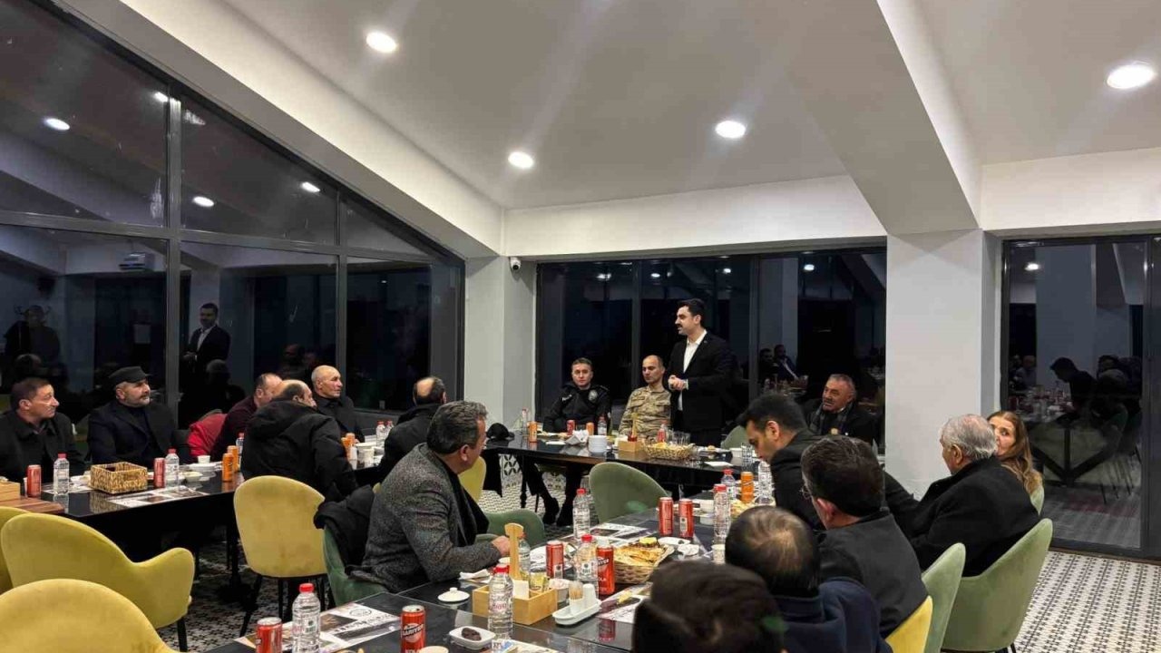 Susuzda muhtarlar iftar sofrasında bir araya geldi