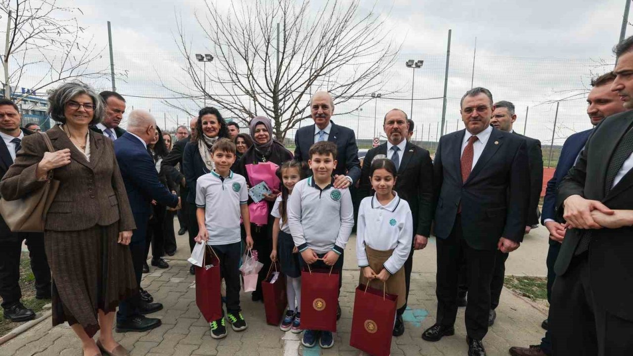 TBMM Başkanı Numan Kurtulmuş Romanya’da Türk Toplumuyla Bir Ara bir Gelişmiş