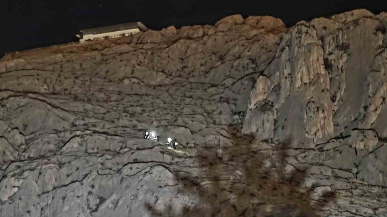 36 Yıl Hapis Cezası Vardı: Van’da Firari Şahsın Kayalıklardaki Kurtarma Operasyonu