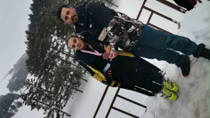 Sarıkamış’ta Kayak Şöleni: Erzurumlu Milli Sporcu Cansu İkra Akçay Madalyaya Doymadı