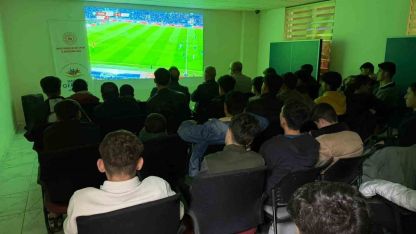 Muş Hasköy’de Milli Takım Heyecanı: Dev Ekran Başında Dünya Kupası Coşkusu