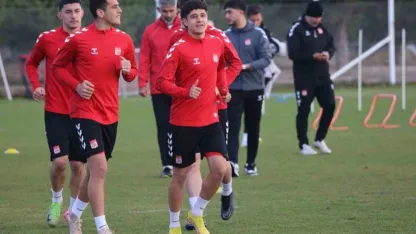 Iğdırlı Hoca Hedefini Belirledi: "Sivasspor İçin Play-Off'a Girmek Elzem!"
