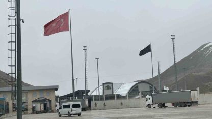 Türkiye-İran sınır kapılarında kontrollü geçiş süreci devam ediyor