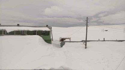 Ardahan Bülbülan Yaylası Nisan Ayında Kar Altında: Evler ve İş Yerleri Kara Gömüldü
