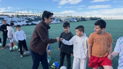 Kaymakam Aslantatar Gençlerle Bir Araya Geldi Sarıkamış Gençlik Merkezinde İnceleme