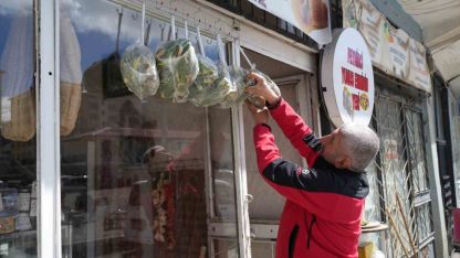 Baharın Şifalı Eli Muş'ta Askıya Çıktı Yunus Emmi'den Alkış Toplayan Dayanışma Örneğiması