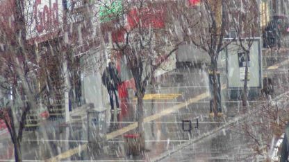 Kars Beyaza Büründü, Sıcaklık -5 Dereceye Düştü! Doğu Anadolu'da Kar Yağışı Etkisini Artırıyor