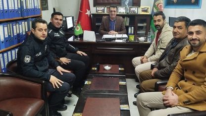 Malazgirt'te Şaşırtan İhbar! Göreve Giden Polisler Kapıda Alkış ve Konfetilerle Karşılandı