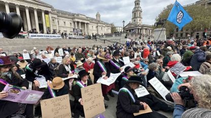 İngiltere’de Yasaklı Örgüt Gerginliği: Londra’da Filistin Eylemi Grubuna Destek Veren Yüzlerce Kişi Sokaklara Döküldü