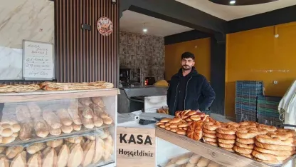 Diyadin’de Gönülleri Isıtan Hareket! Fırıncı Adem Yıldız’dan Askıda Ekmek Seferberliği: "Kimse Ekmeksiz Kalmasın"