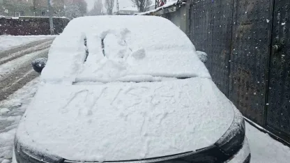 Muş'ta Şaşırtan Manzara! Bahar Beklerken Kar Bastırdı