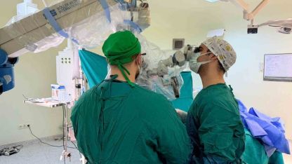 Büyük Şehirlere Gitmeye Gerek Kalmadı: Ağrı’daki Doktorlardan Beyin Cerrahisinde Rekor Başarı
