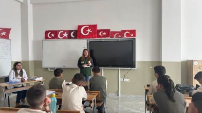 Gençler Geleceğe Sağlıkla Hazırlanıyor! Kars Yeşilay’dan Anlamlı Eğitim Programı