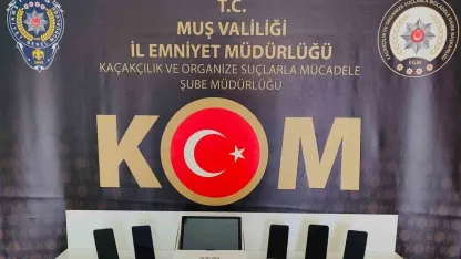 Muş Polisi Geçit Vermedi: Ev ve Kargo Aramasında Kaçak Ürünler Ele Geçti